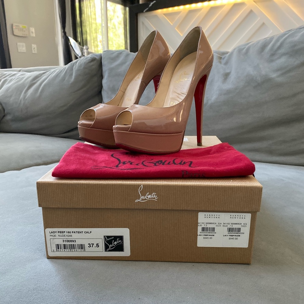 Christian Louboutin Lady Peep nude
